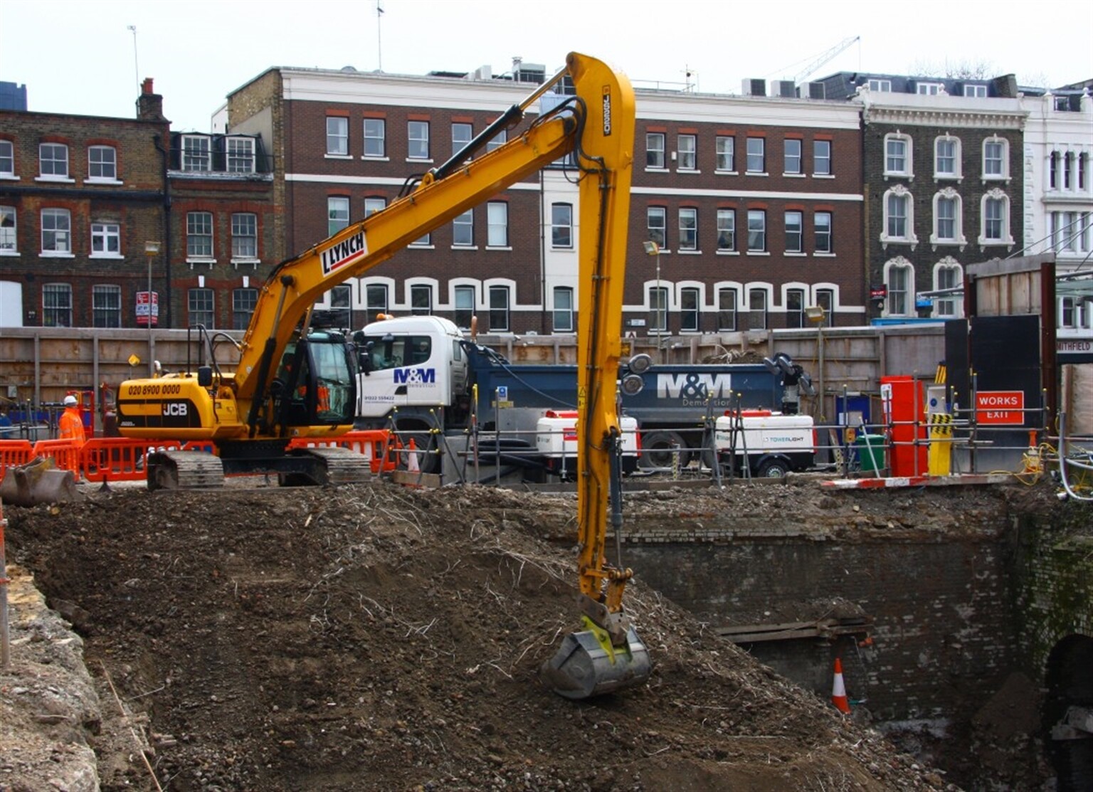 JS Excavator on right track at the new crossrail project