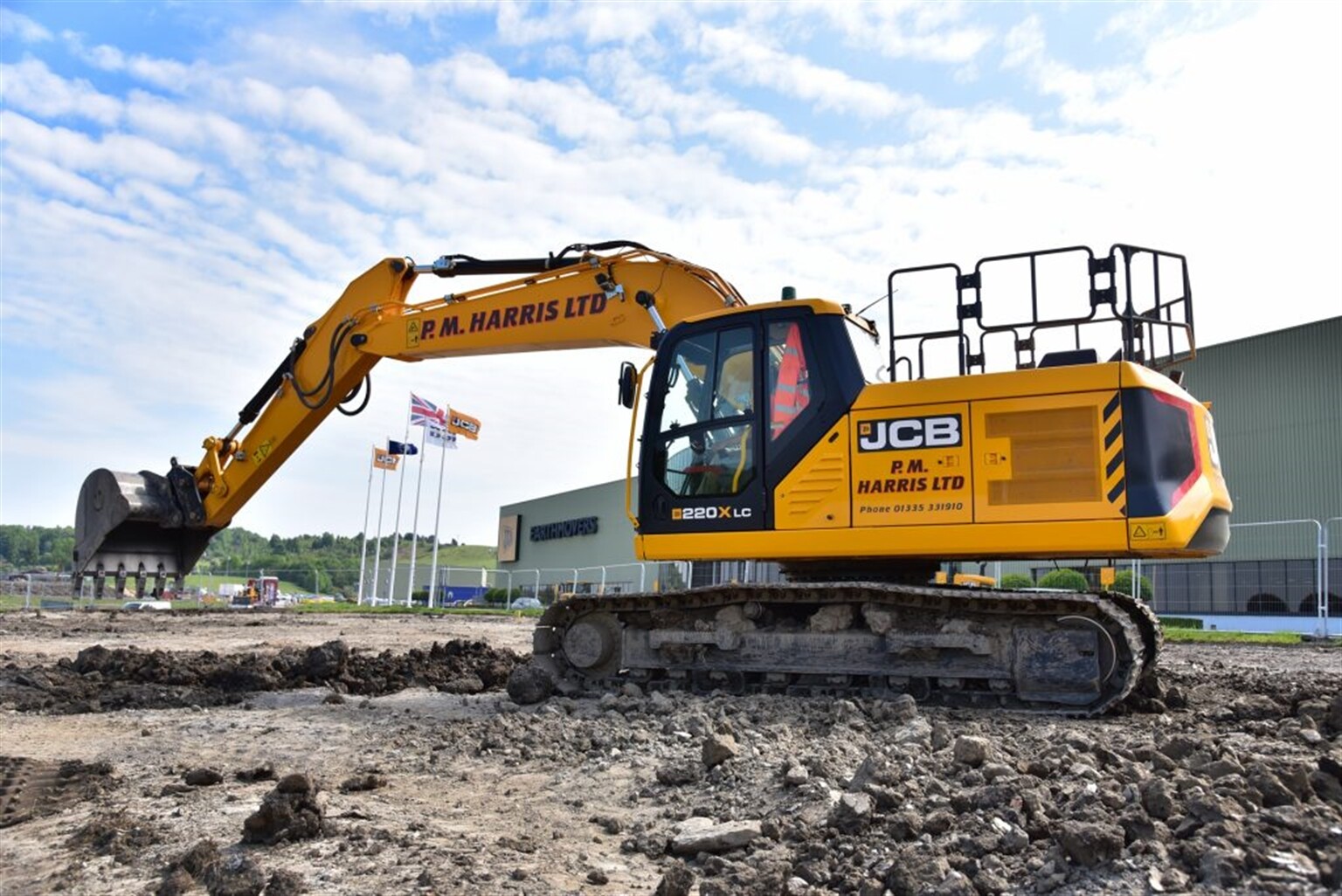 CUSTOMER HAILS NEW X SERIES AS THE BEST JCB HAS EVER MADE
