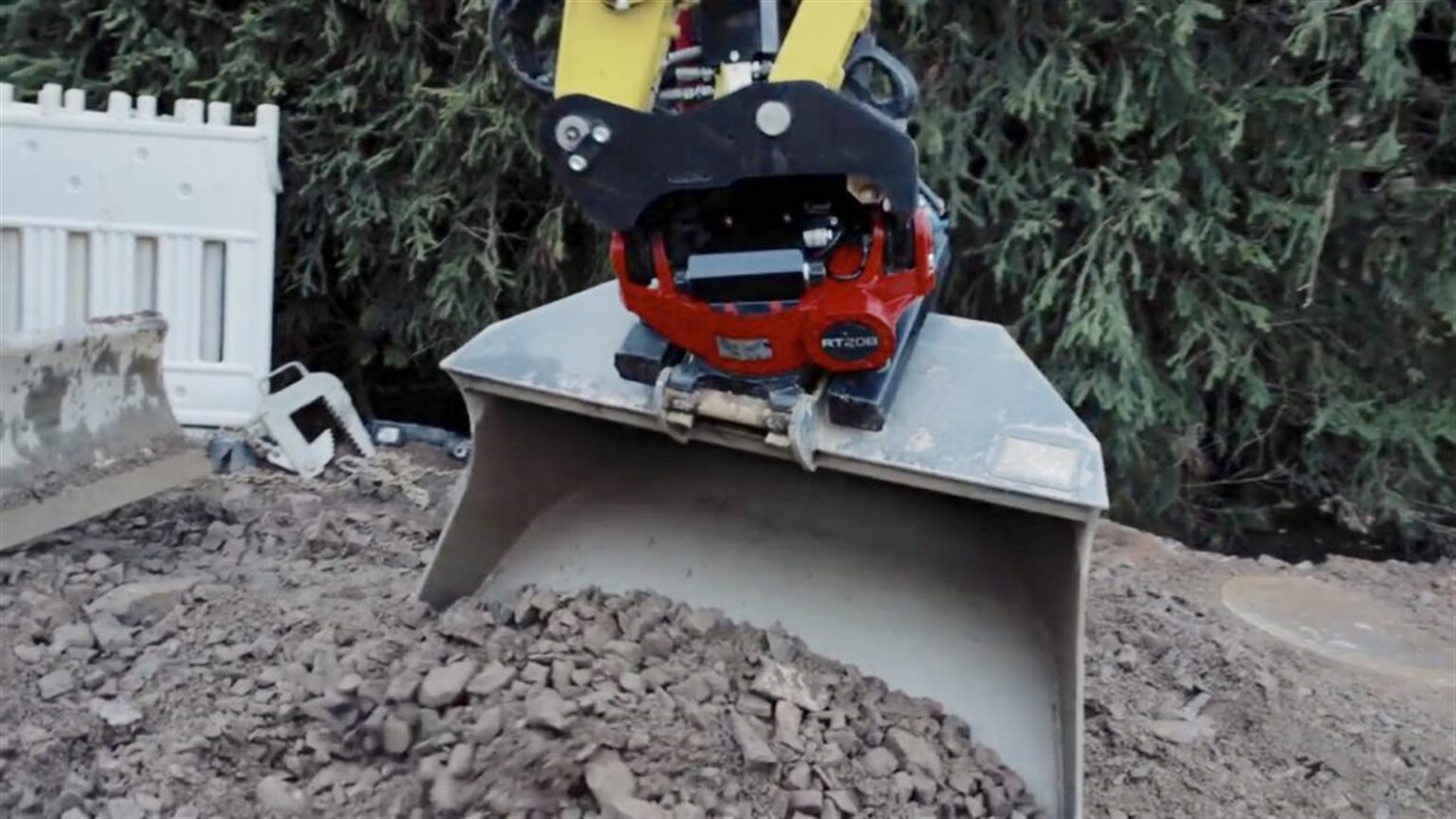 Antipodean excavator operator gets the tilty bug