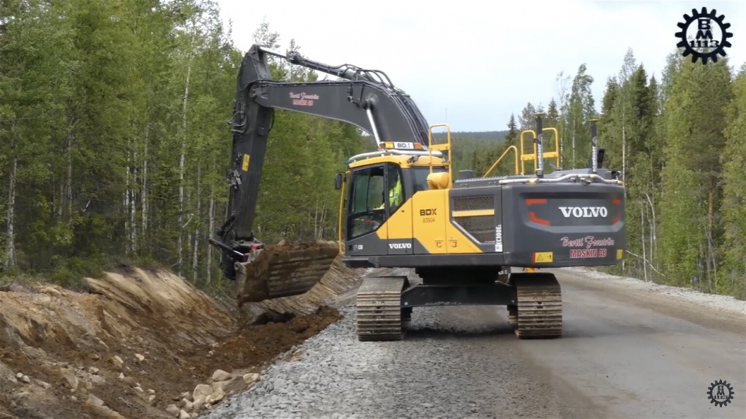 Volvo and Rototilt in a native setting