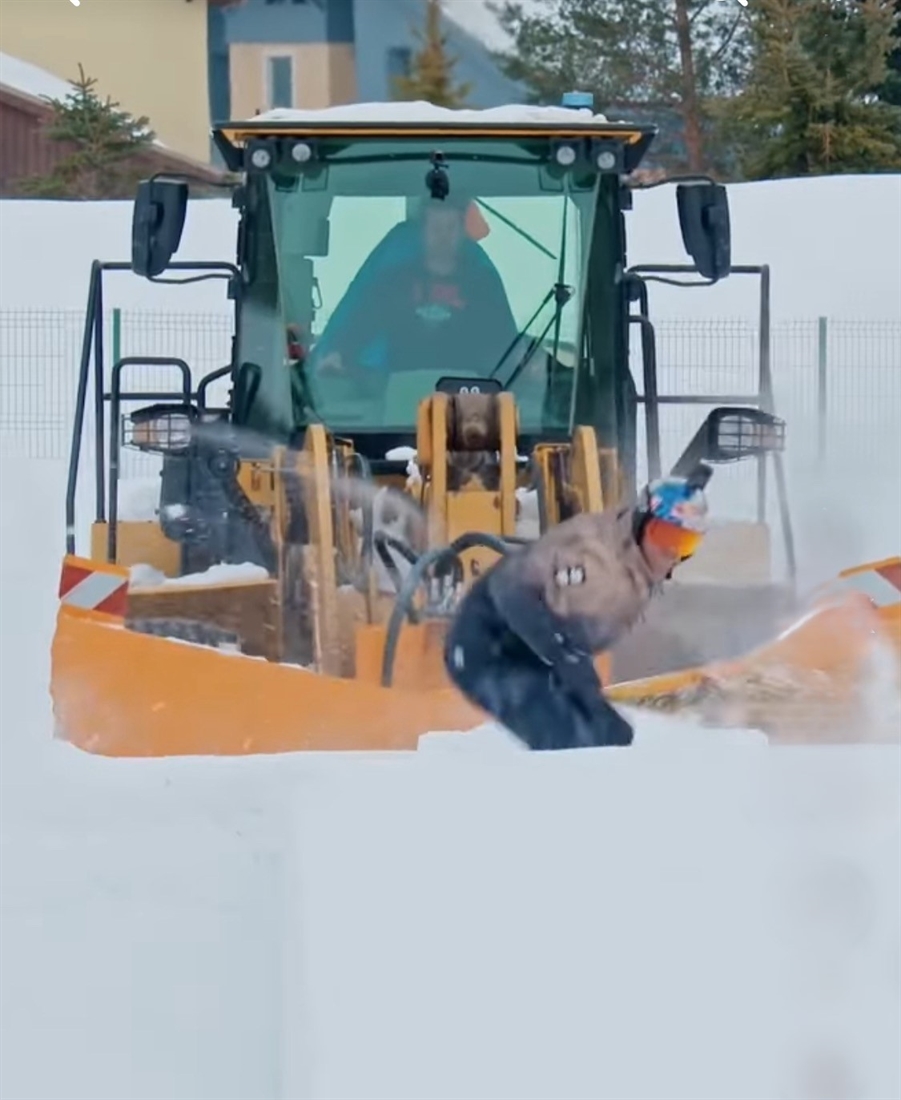 Snow Boarder v Loader Plough  The Chase is On!