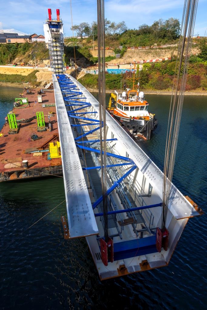 Bridge installation on schedule