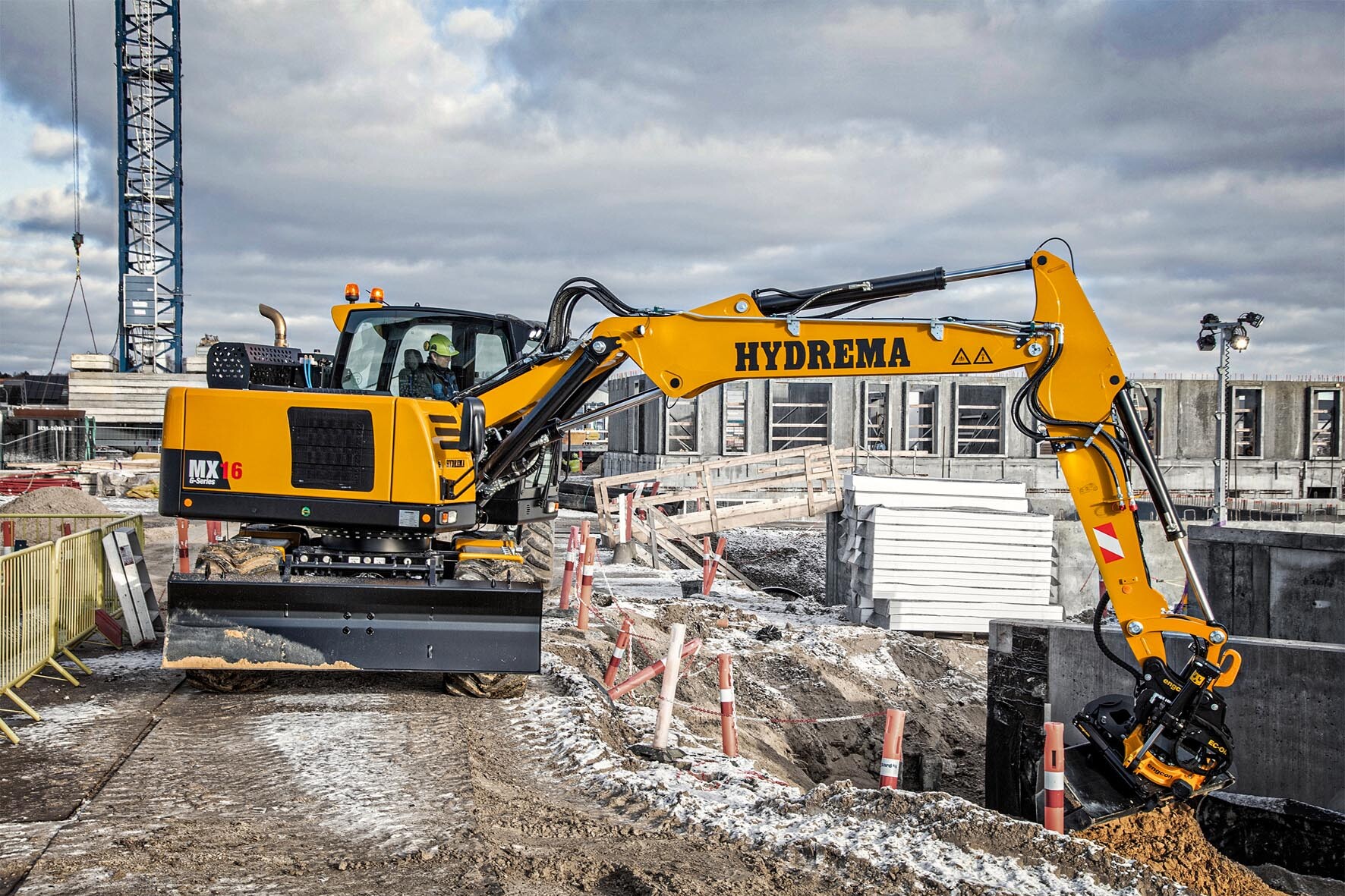 Nuovi escavatori gommati Hydrema MX serie G "RUBBER DUCK Wheeled Excavator" 2_edit