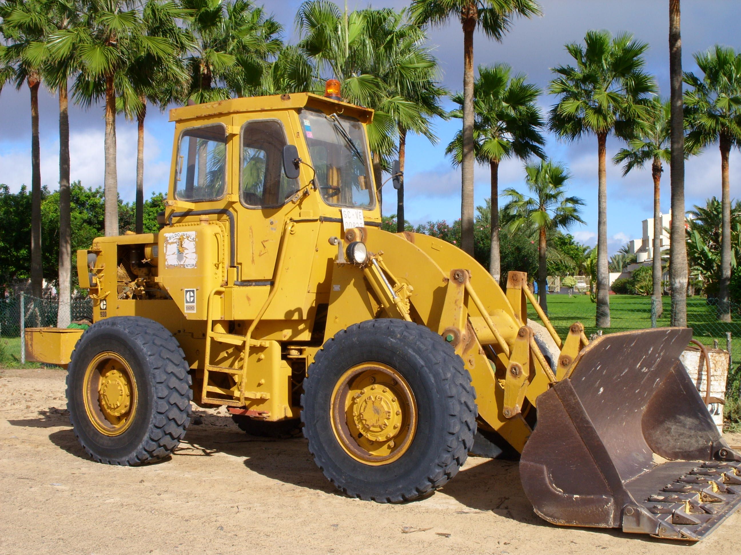 Iconic Cat 920