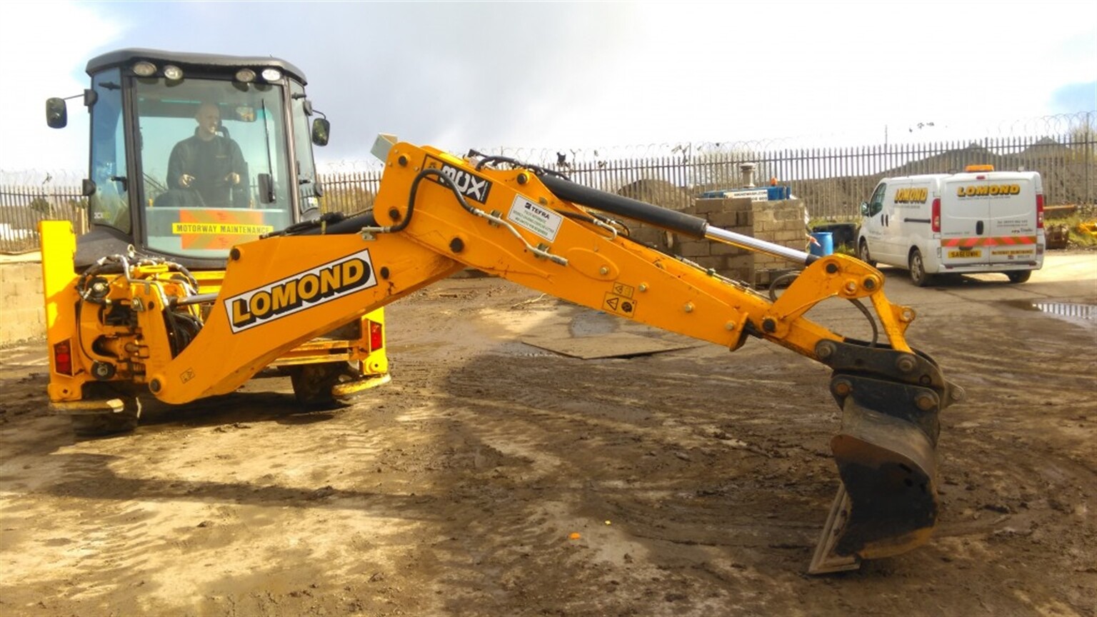 Lomond Plant Hire Get Hitched with Hill Engineering.