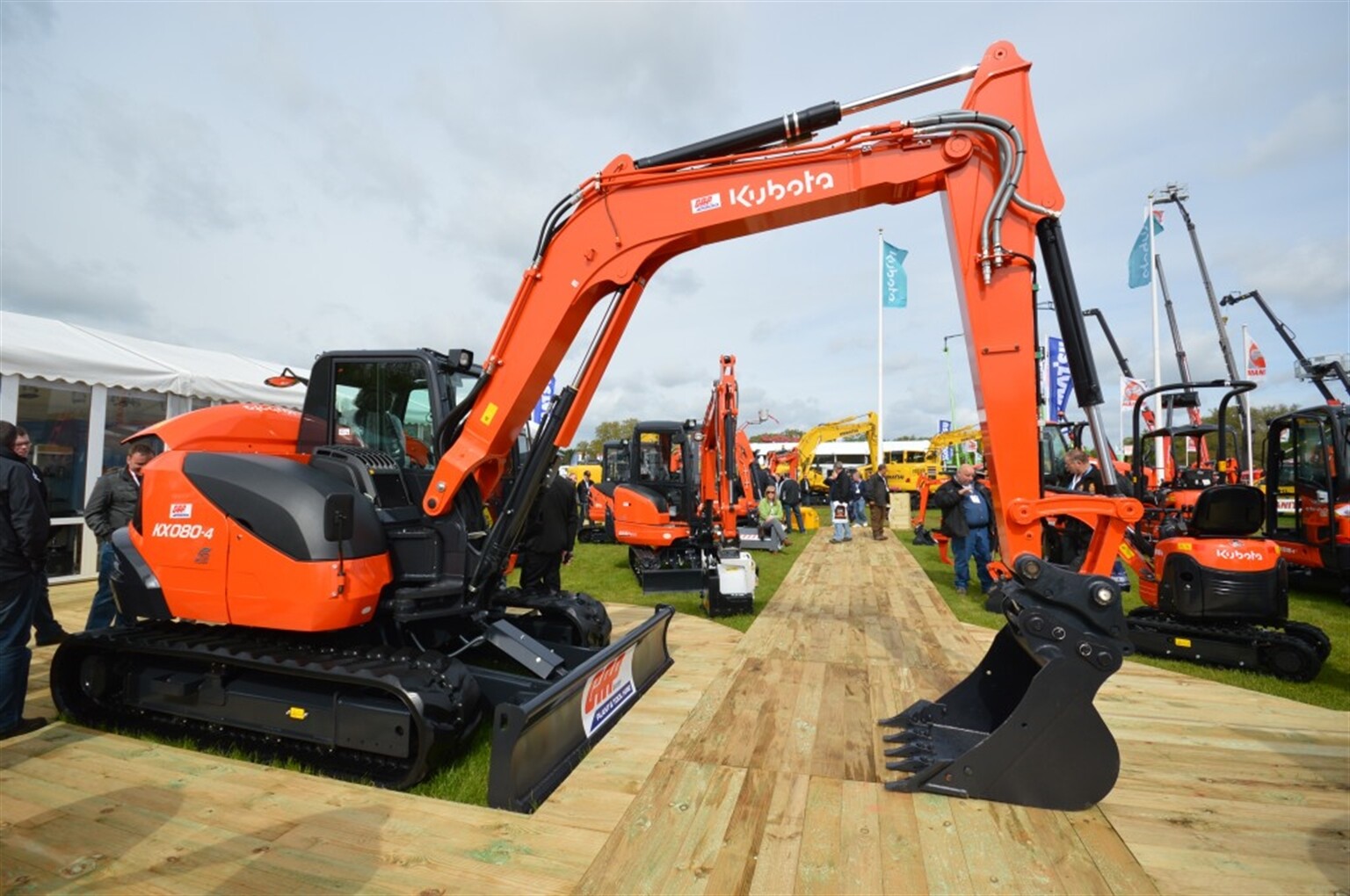 Sunshine, showers, and lots of kit on day one of Plantworx
