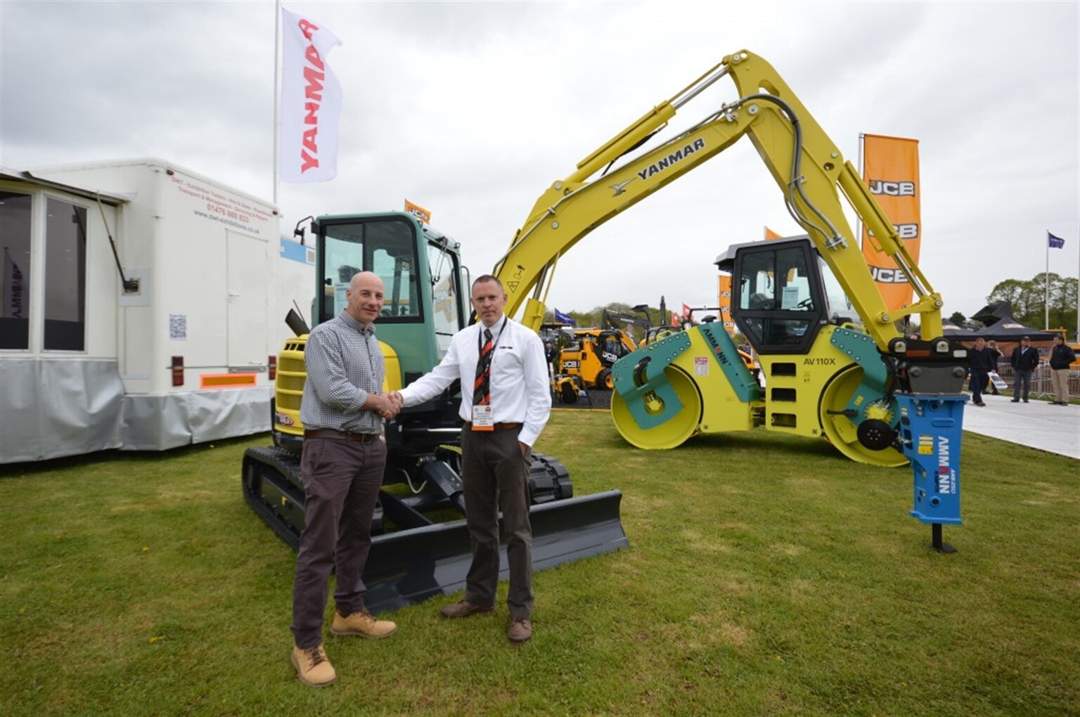 New Yanmar machines ordered at Plantworx by Law Plant