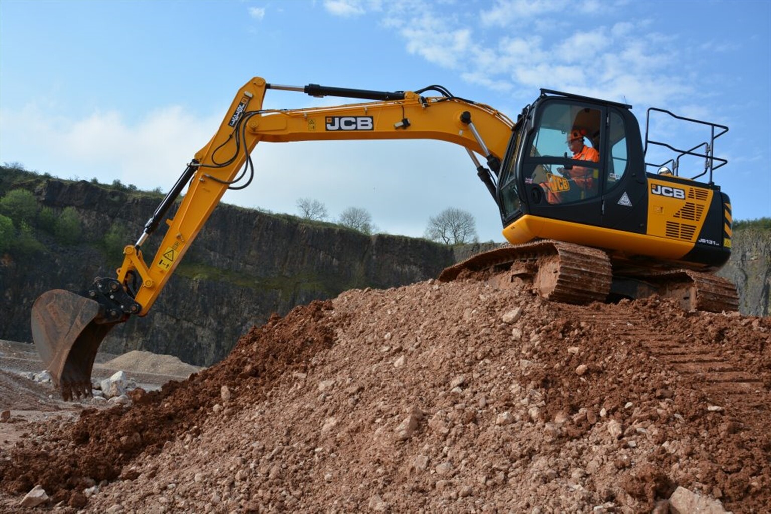 JCB showcase the JS131 at ConExpo