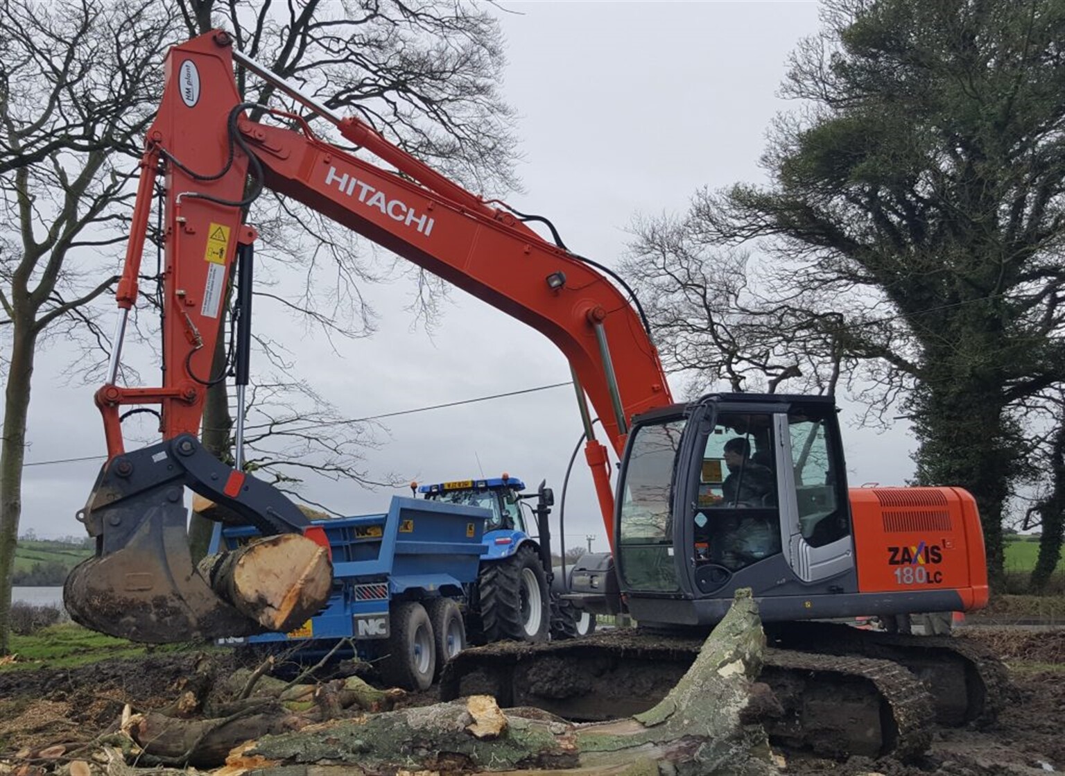 Hill Engineering to showcase TEFRA & the new Titan Thumb at Plantworx 2017