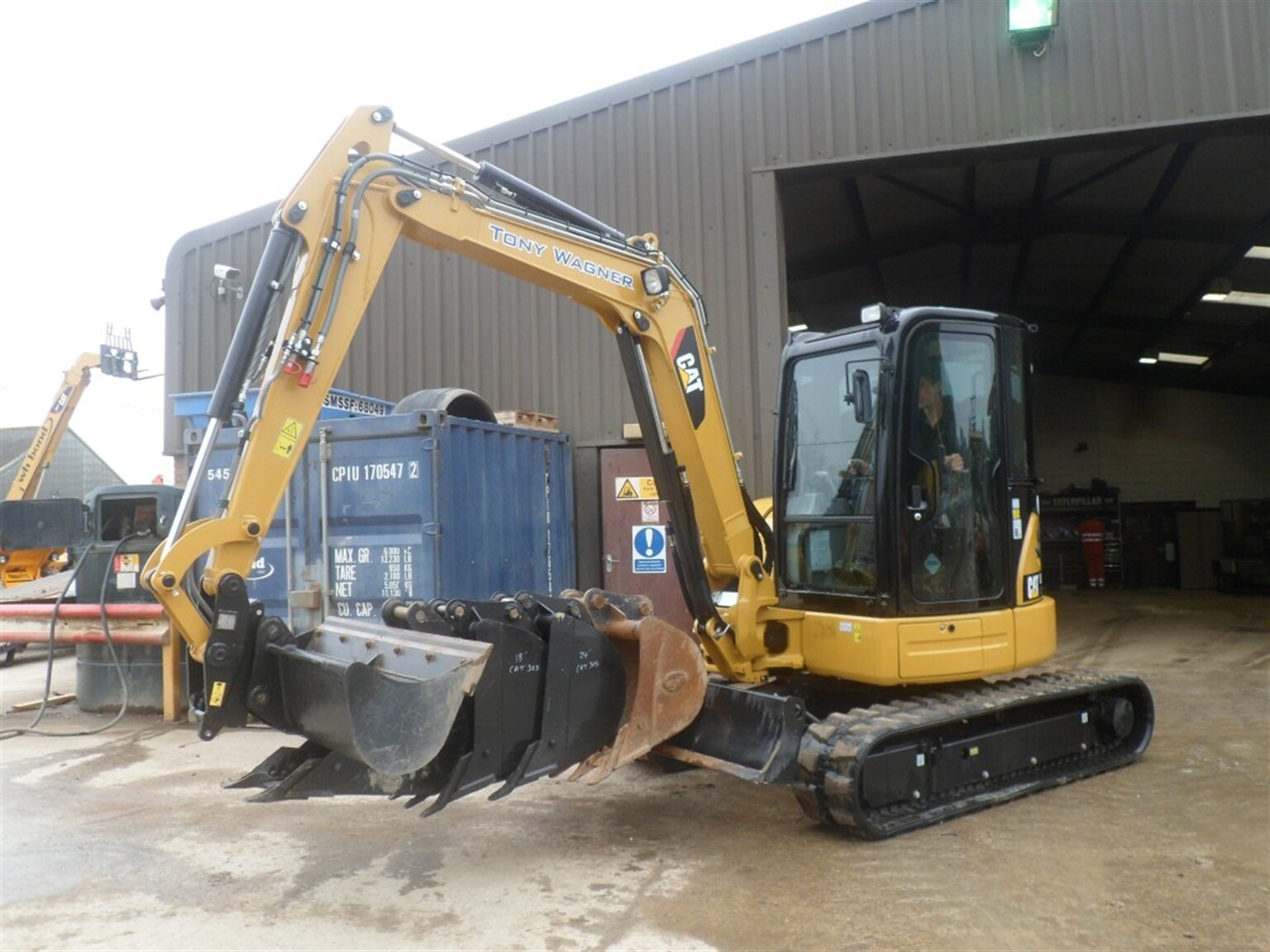Tony Wagner Plant Hire adds a 5 ton Cat to the pride