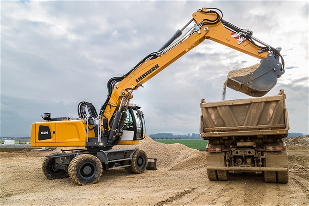 Liebherr turns on the style with special quarry spec machines at Steinexpo 2017