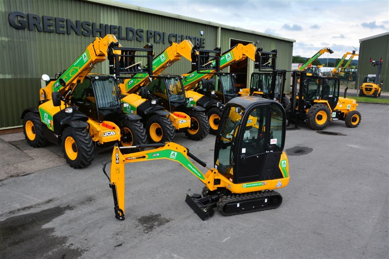 A-Plant gears up with 55 million order for JCB kit