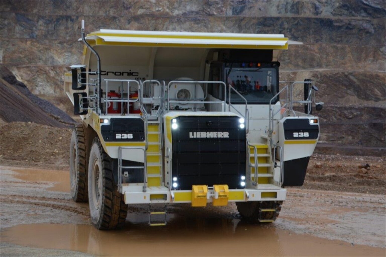 New Liebherr 100 tonne class mining truck raises the game