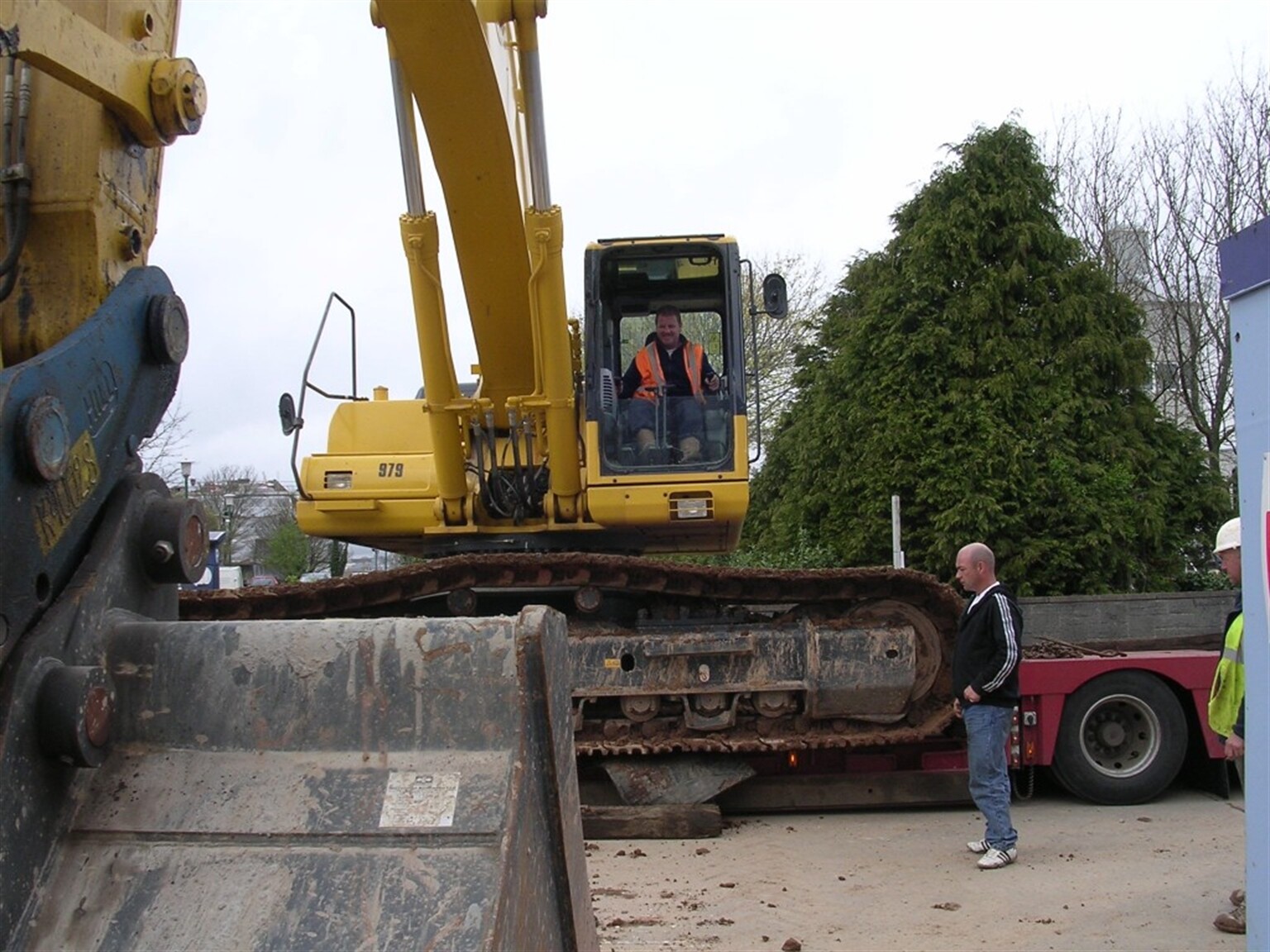 Side loading machinery - is it a lost art?