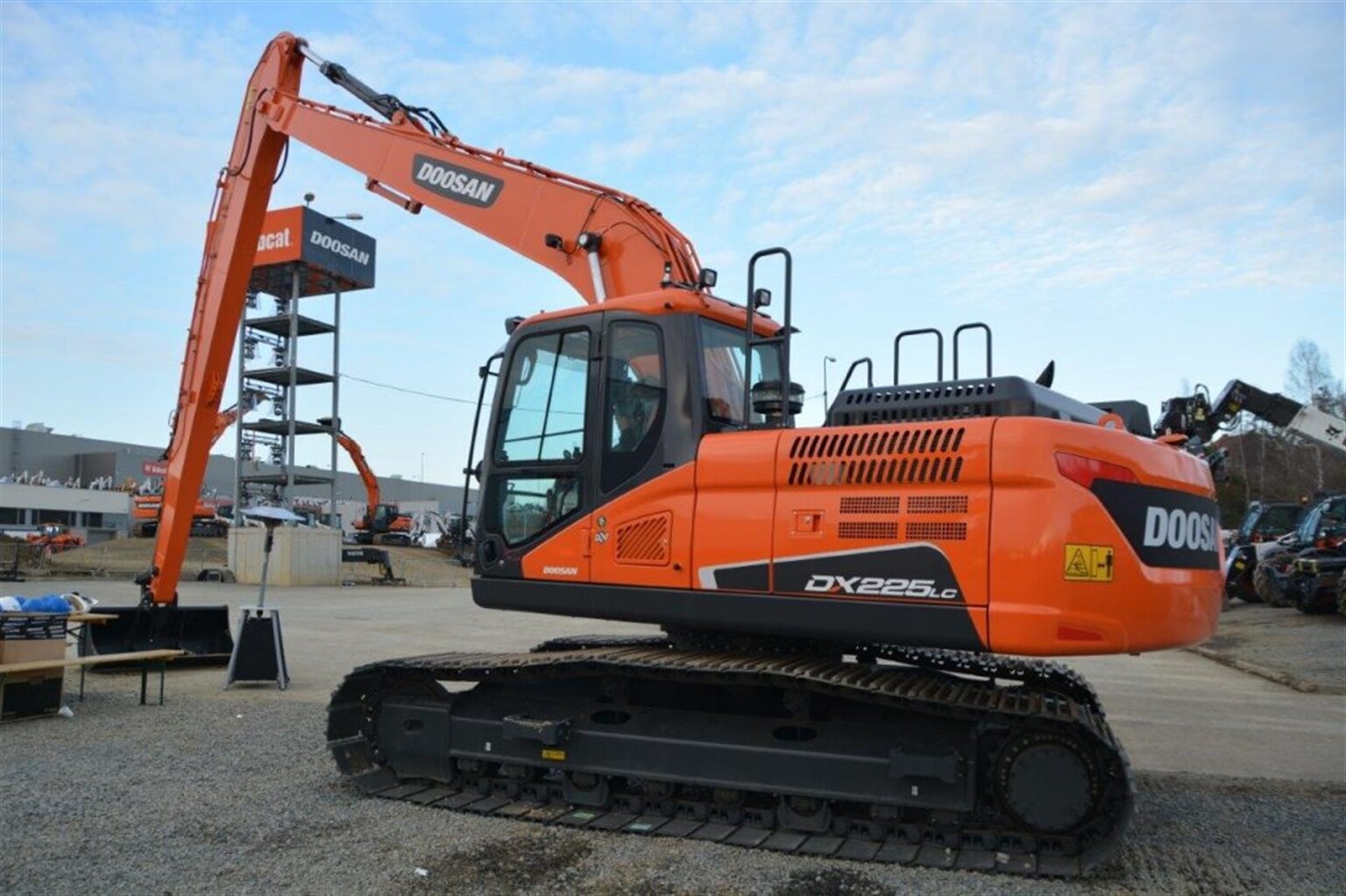 Demo Day Debut for Doosans DX225SLR Super Long Reach Excavator