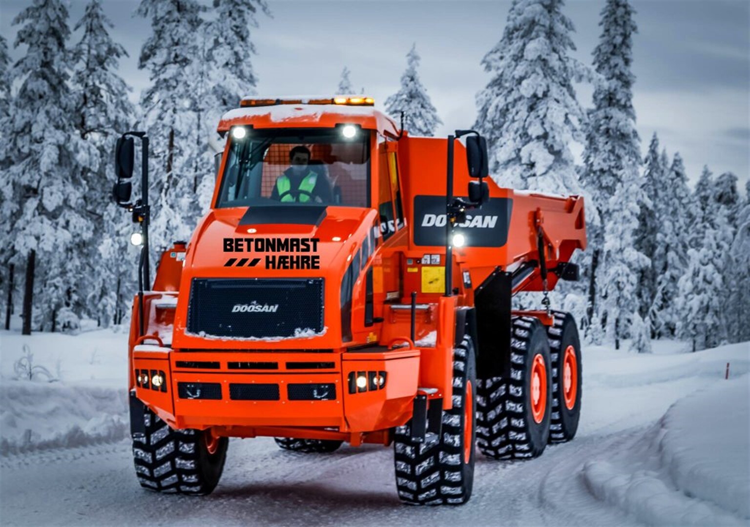 20 Doosan DA40 ADTs for Hhre & Isachsen Maskinutleie