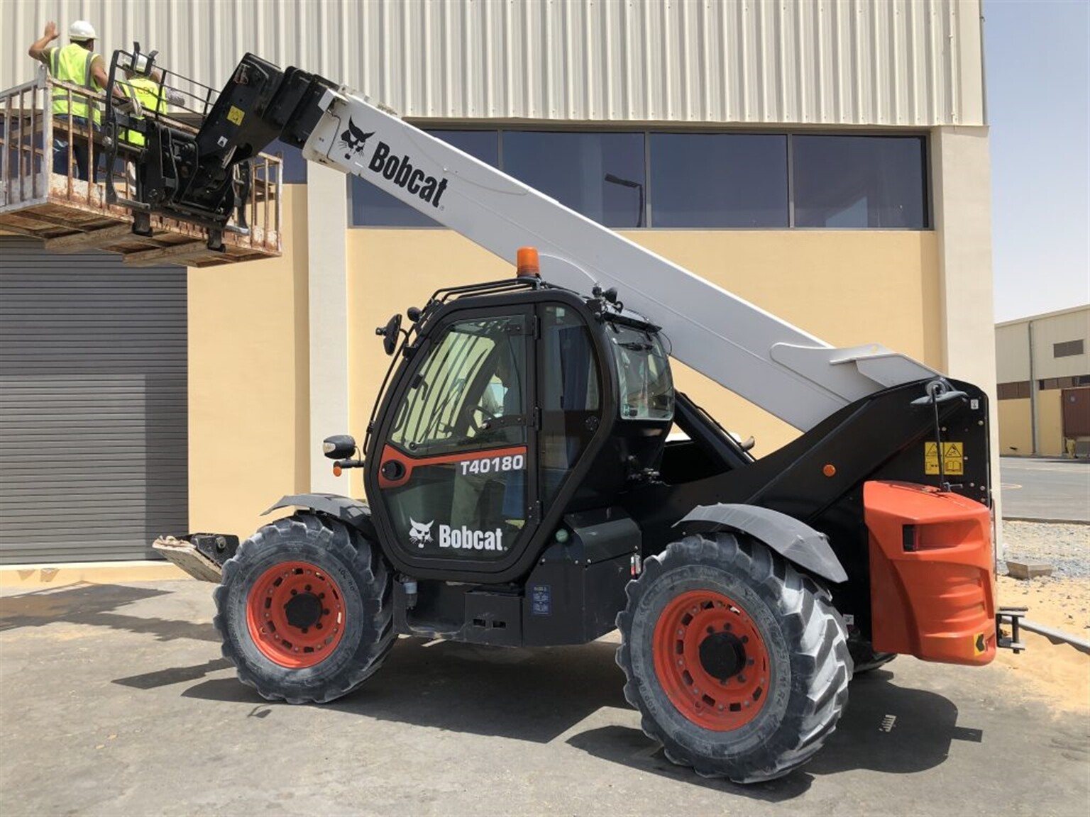 Dubai Customer Praises Bobcat Telehandler Reliability