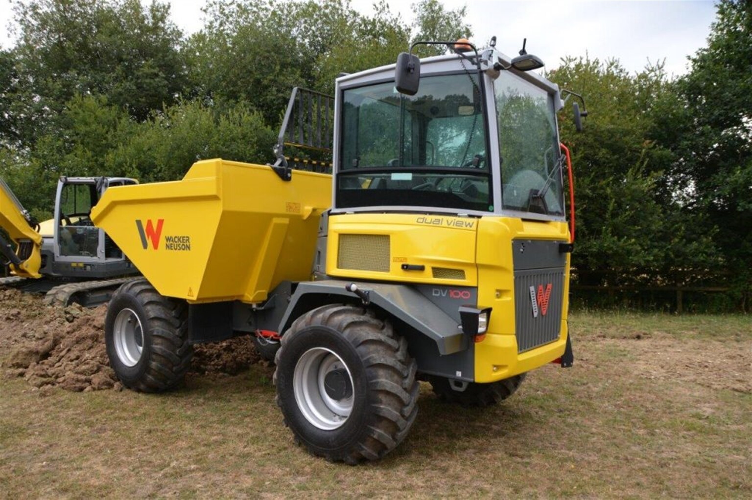 Wacker Neuson and Hidromek kit gather for New Forest dig-in