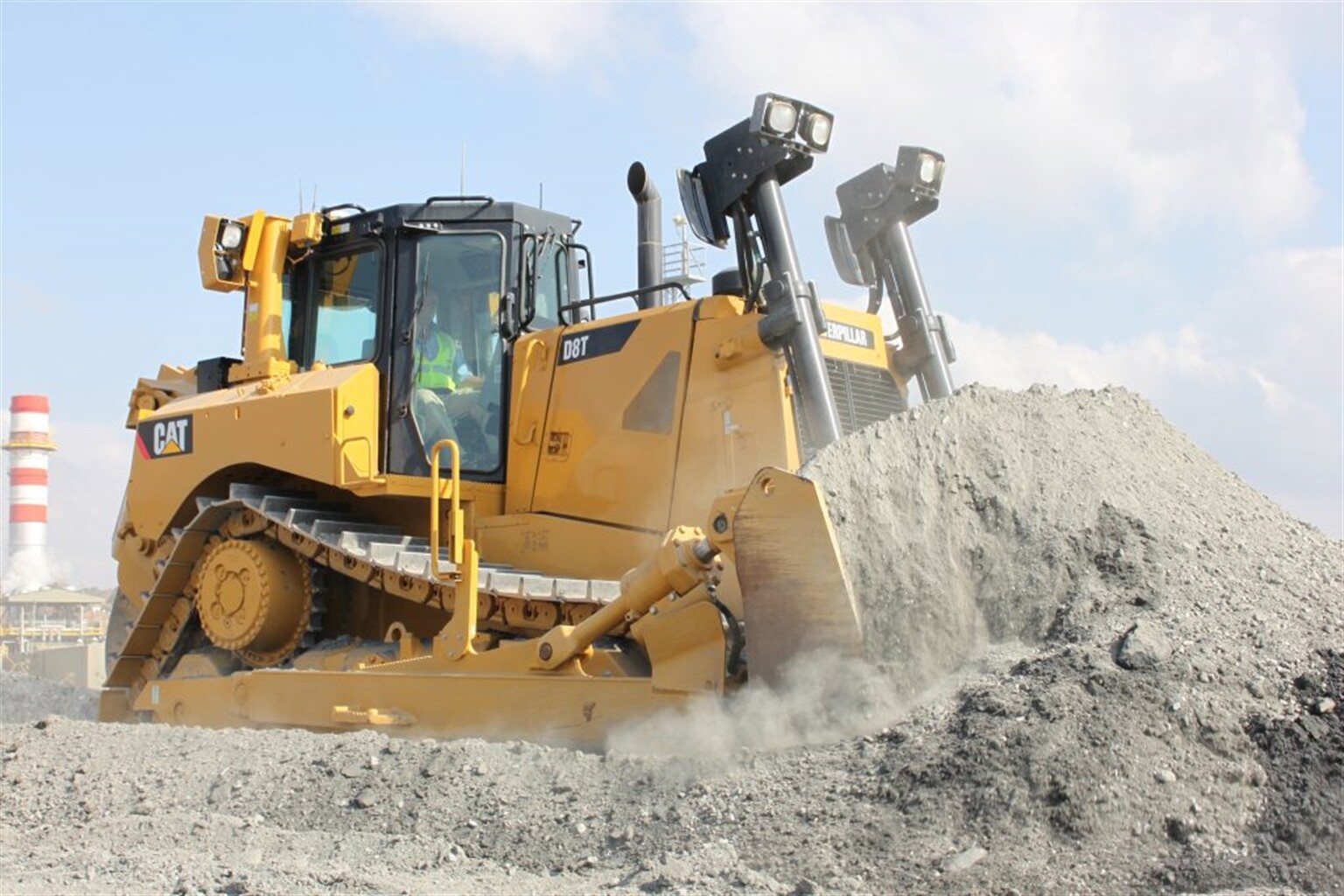 Cats new D8T gets more of everything