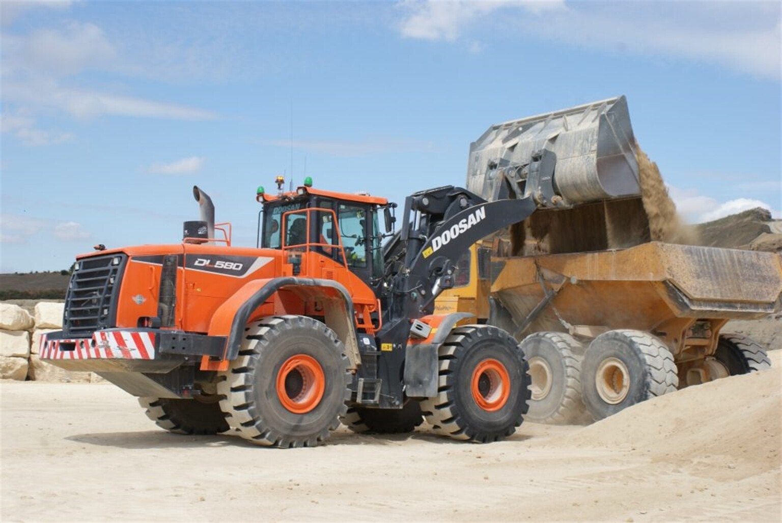 New Doosan DL580-5 Boosts Productivity at Creeton Quarry