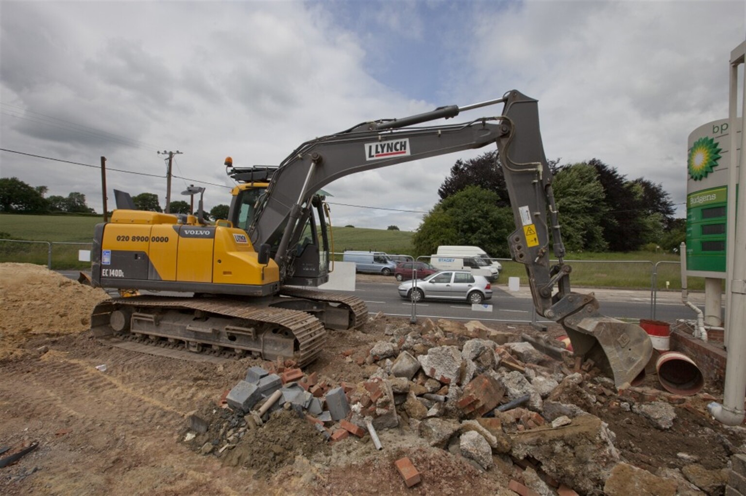 20 more Volvo excavators for L Lynch Plant Hire