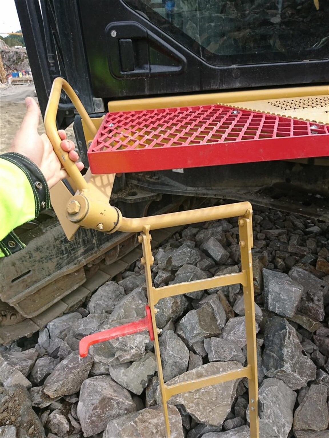 Simple Excavator Access Ladder