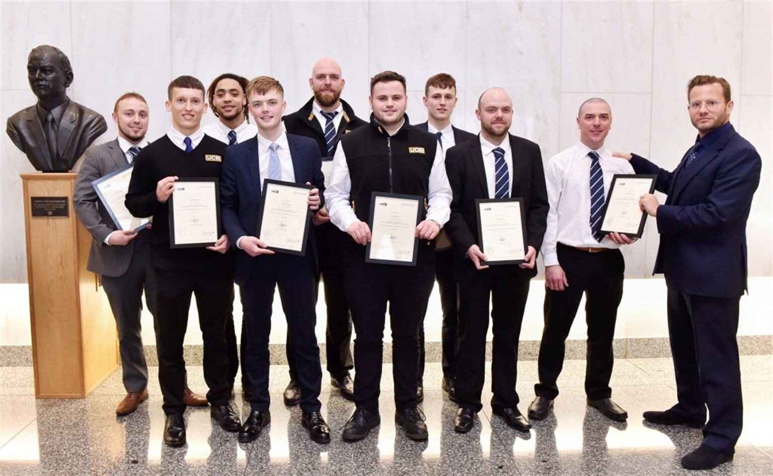 JCB CELEBRATES RECORD NUMBER OF CONTRACTS FOR APPRENTICES