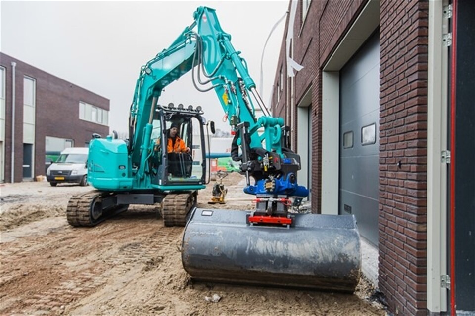 A refreshing change for the UK tiltrotator market