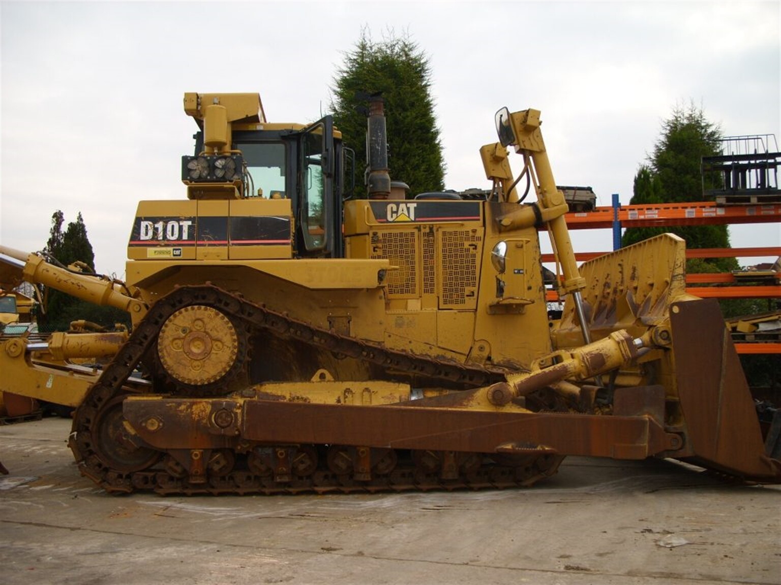 Ron Horner gets Hands On with a Cat D10