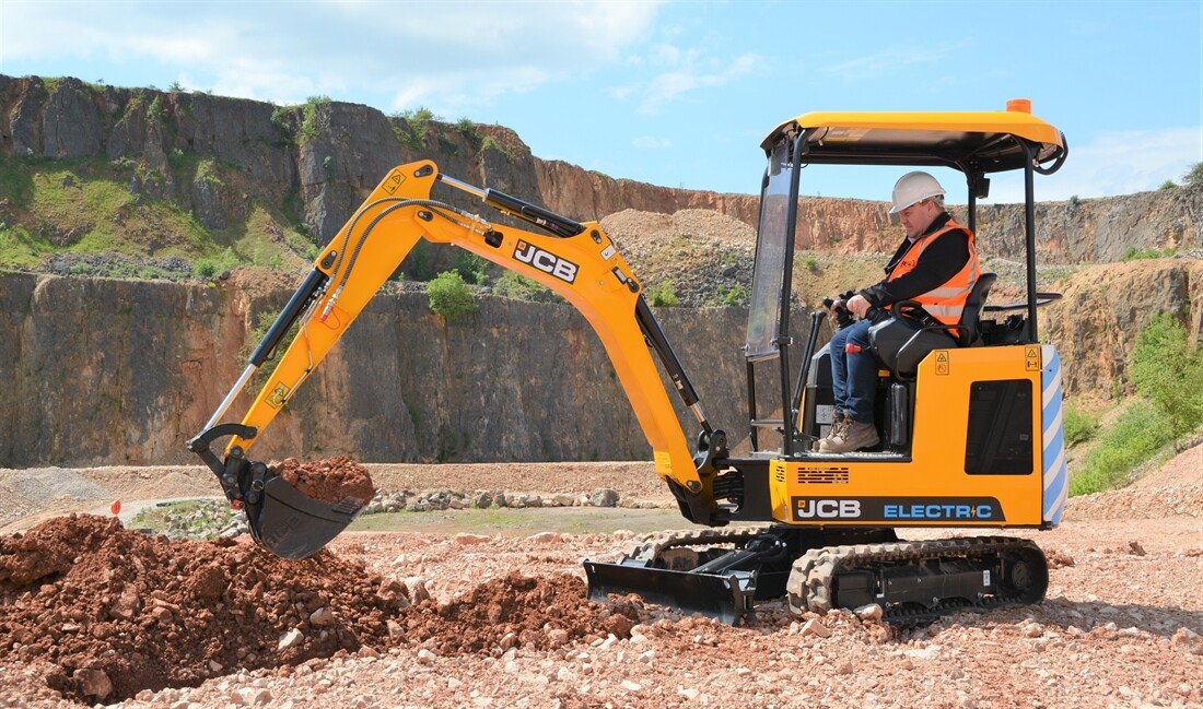 Digger Goes JCB Electric