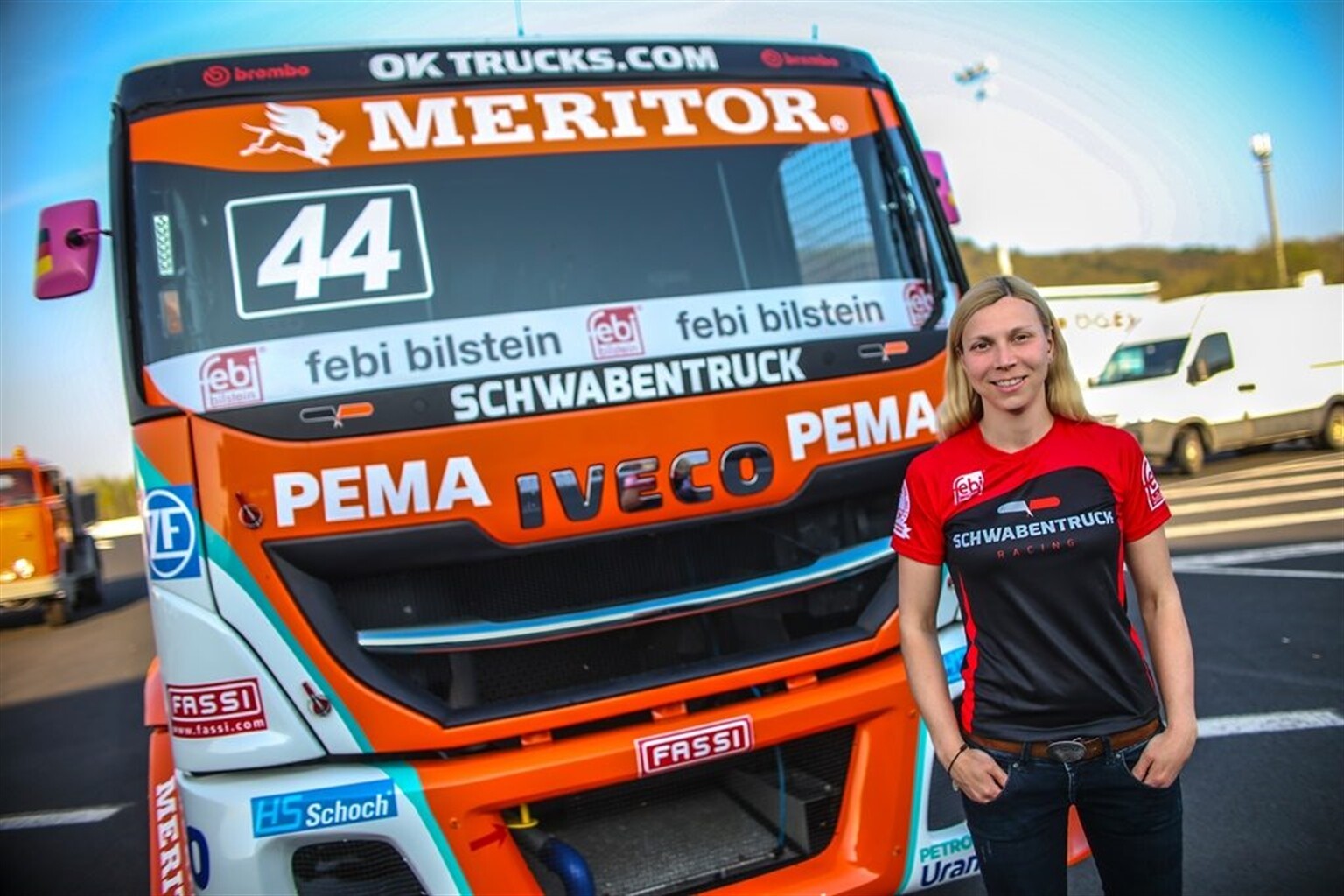 CASE CE is on the Grid as Sponsors for Team Schwabentruck