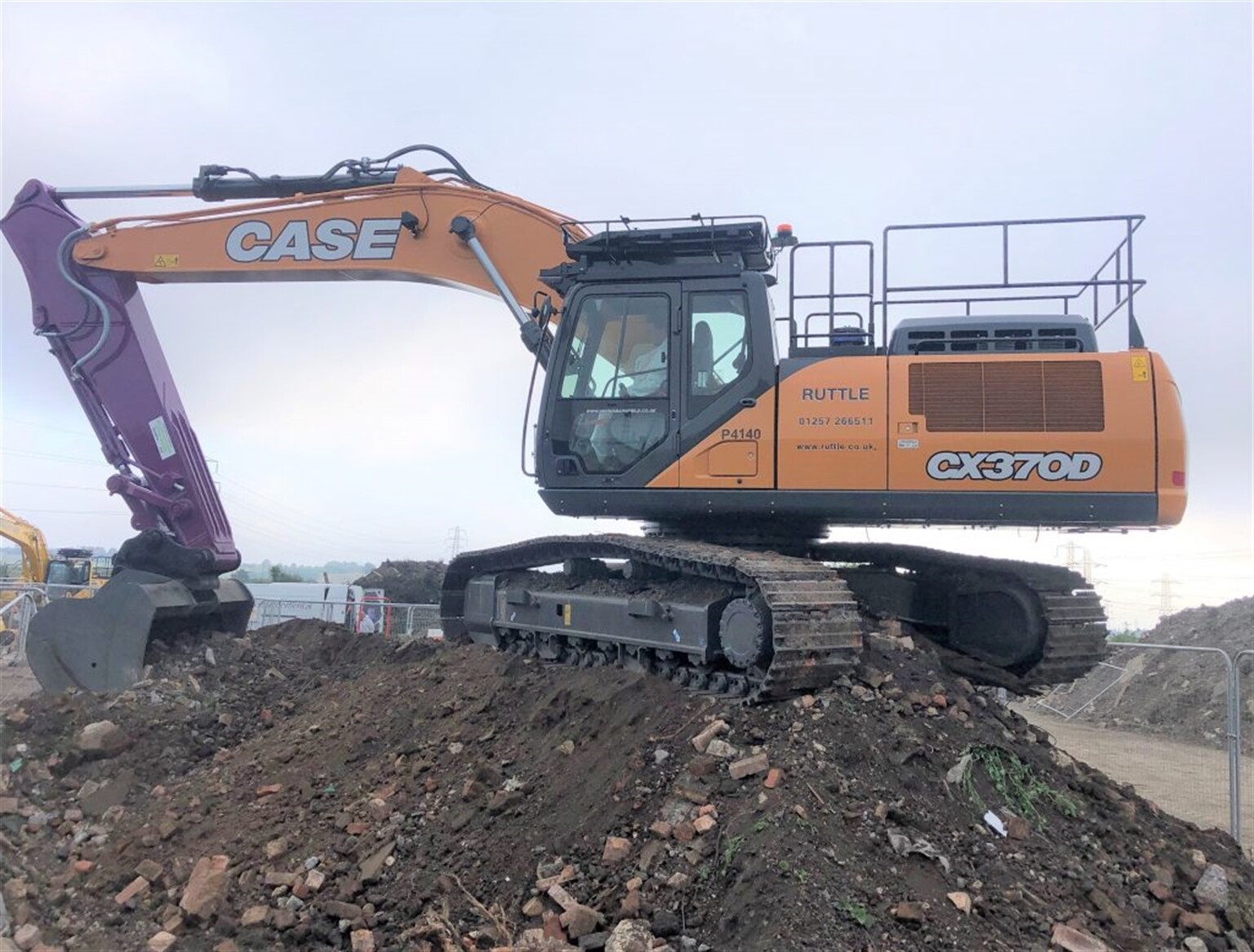 Ruttle Plant Gears up with 12 new CASE Excavators