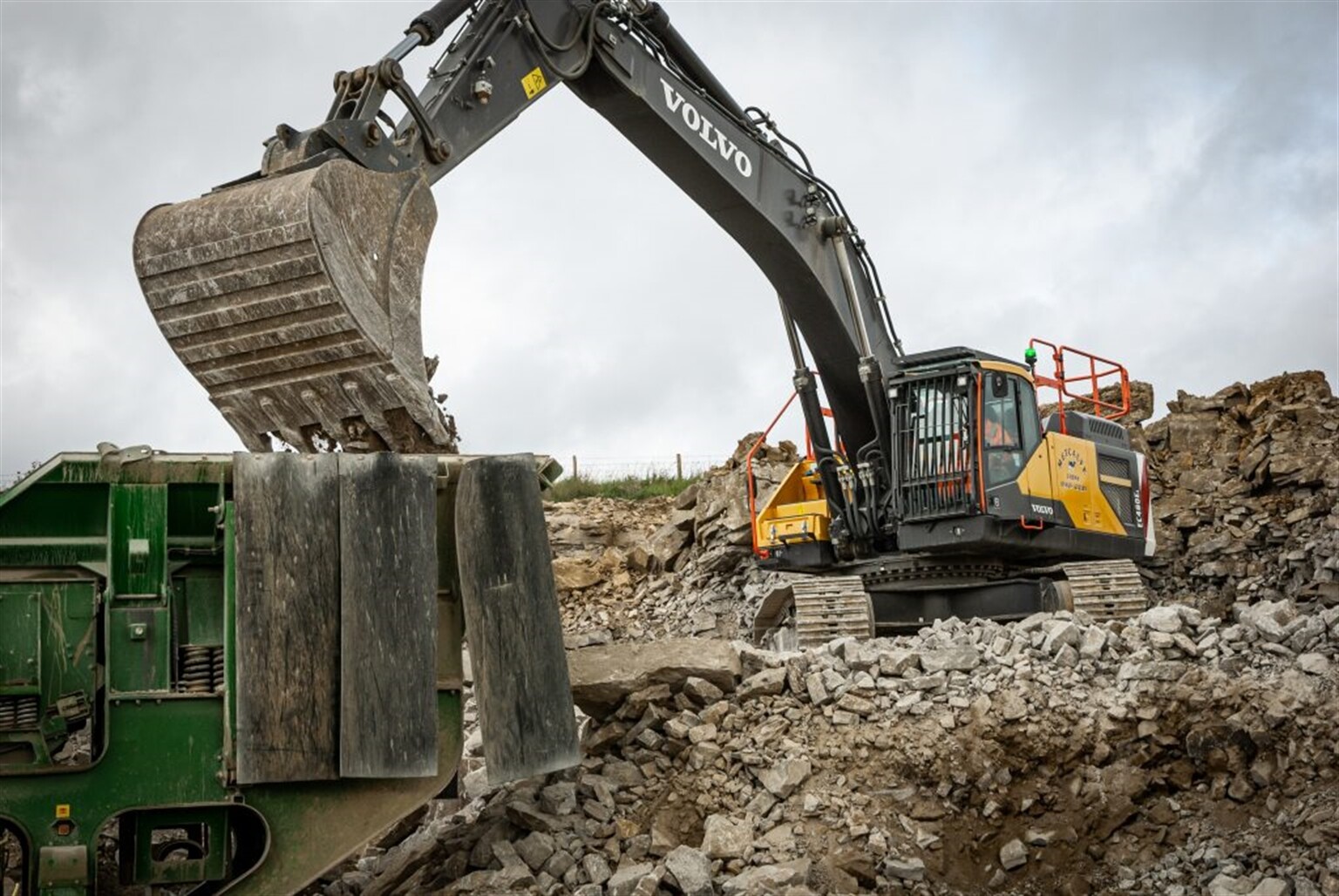 Metcalfe Farms Invest in New Kit From Volvo CE