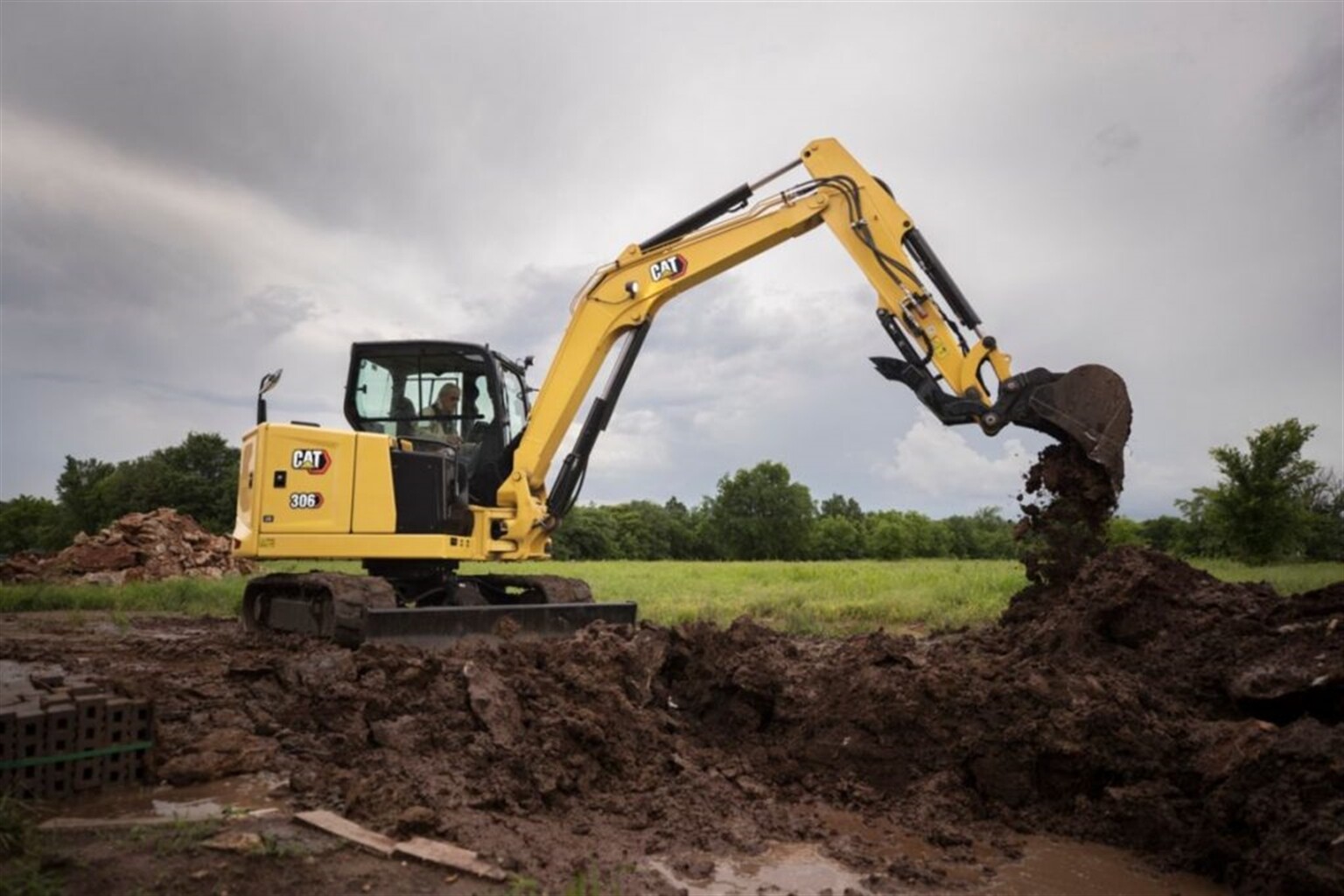 Cat reveals Mid-Range Next Gen Mini Excavator