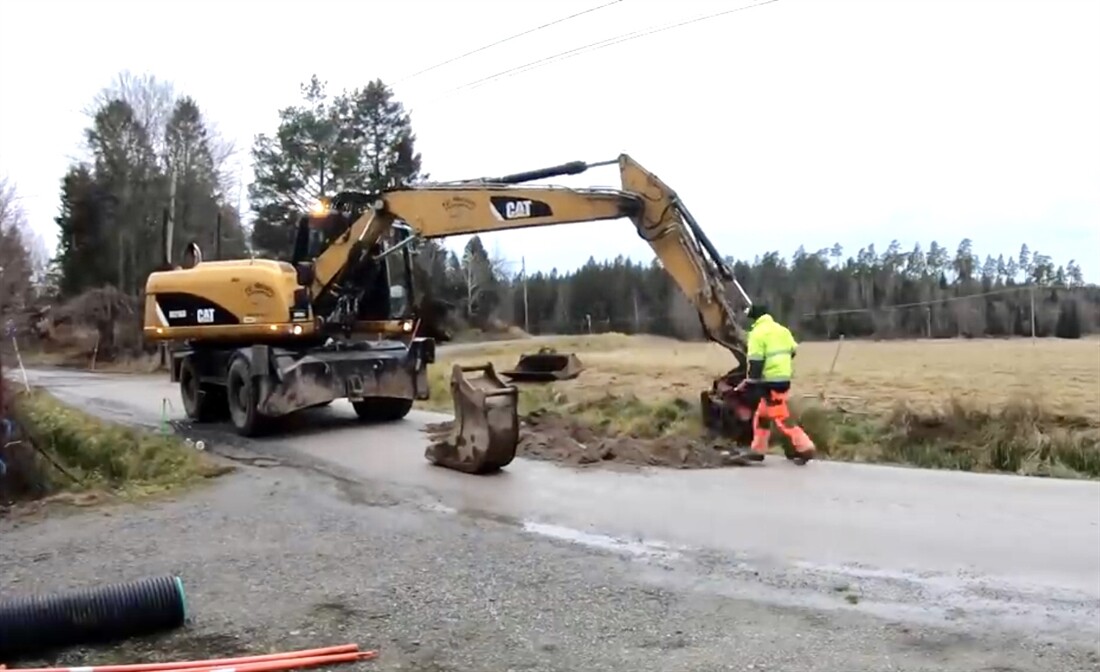 Pipe and Road Repaired in 4 Minutes!