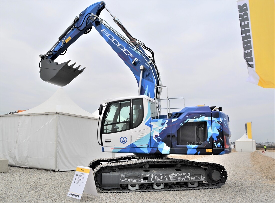 A Walkaround the 60,000th Liebherr Excavator