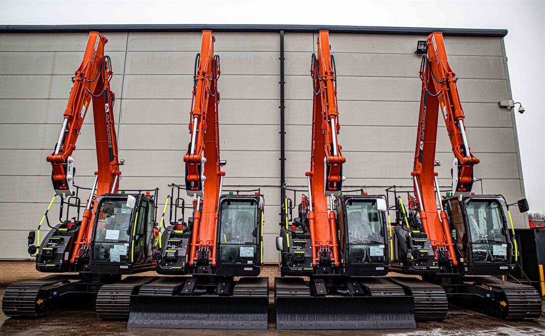 Ardent buys 25 Hitachi excavators