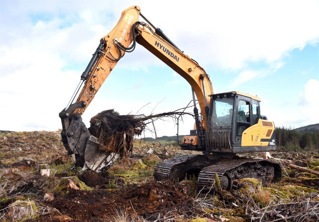 Clearing the way for the Forestry Hyundai High-Walker