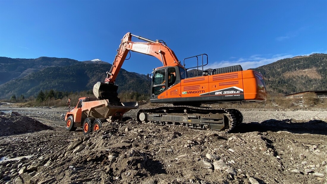 First DX350LC-7 Excavator in Italy Helps Secure Riverbed