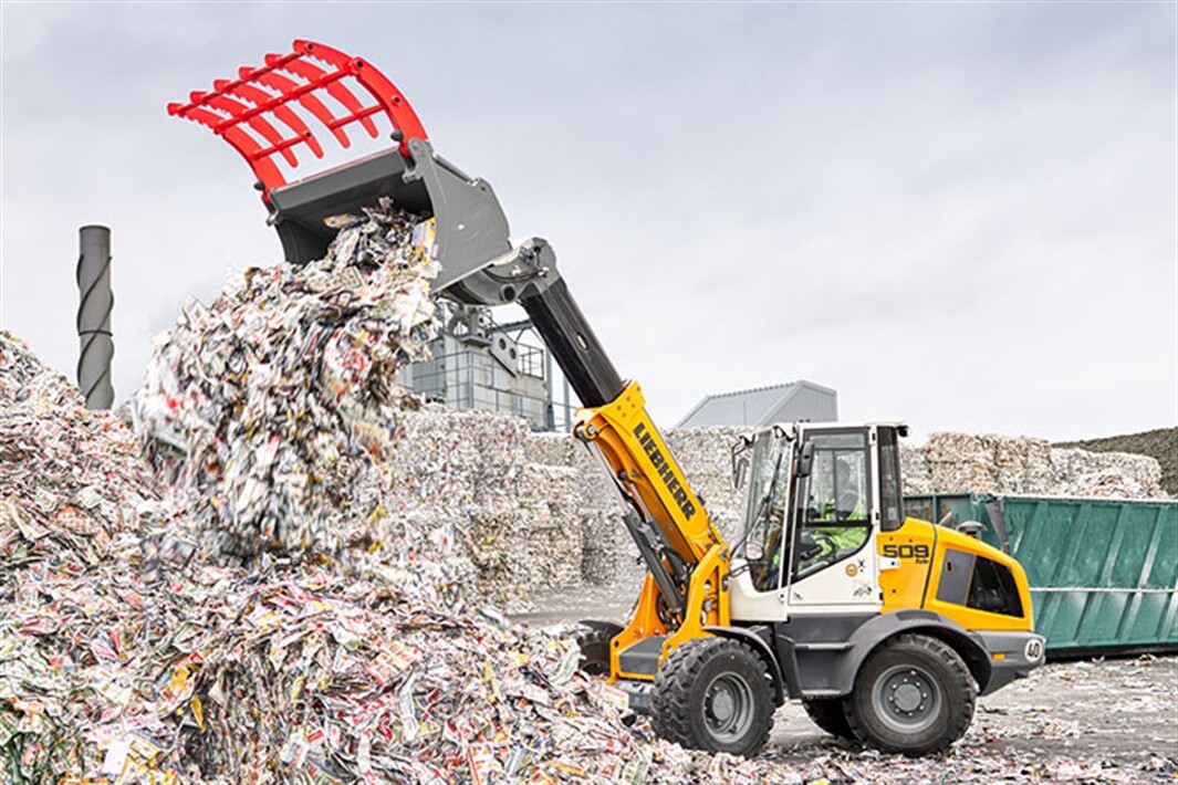 Liebherrs first telescopic wheel loader