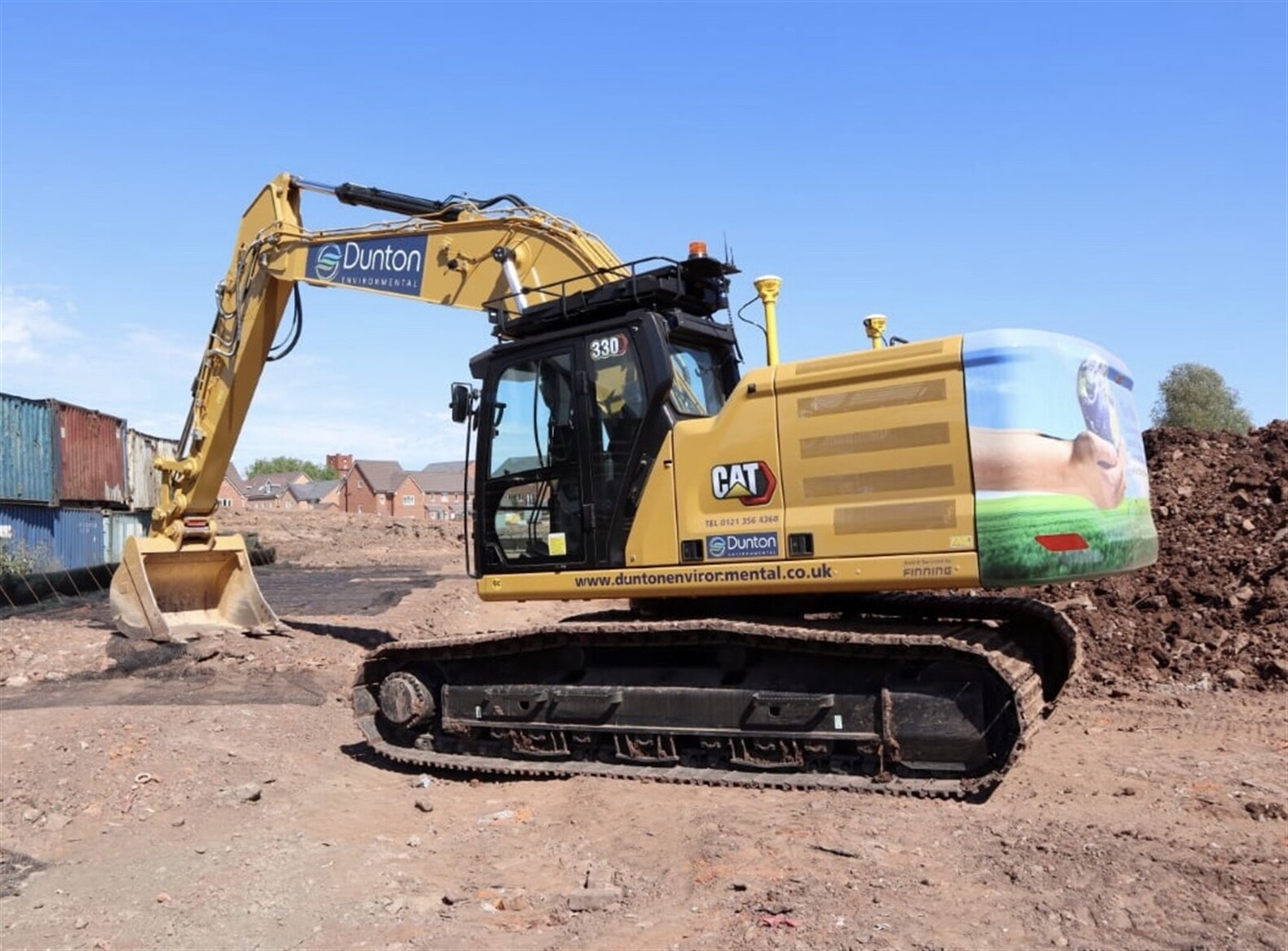 Dunton Environmental invest in new Cat Excavator with proceeds from Ritchie Bros Auction