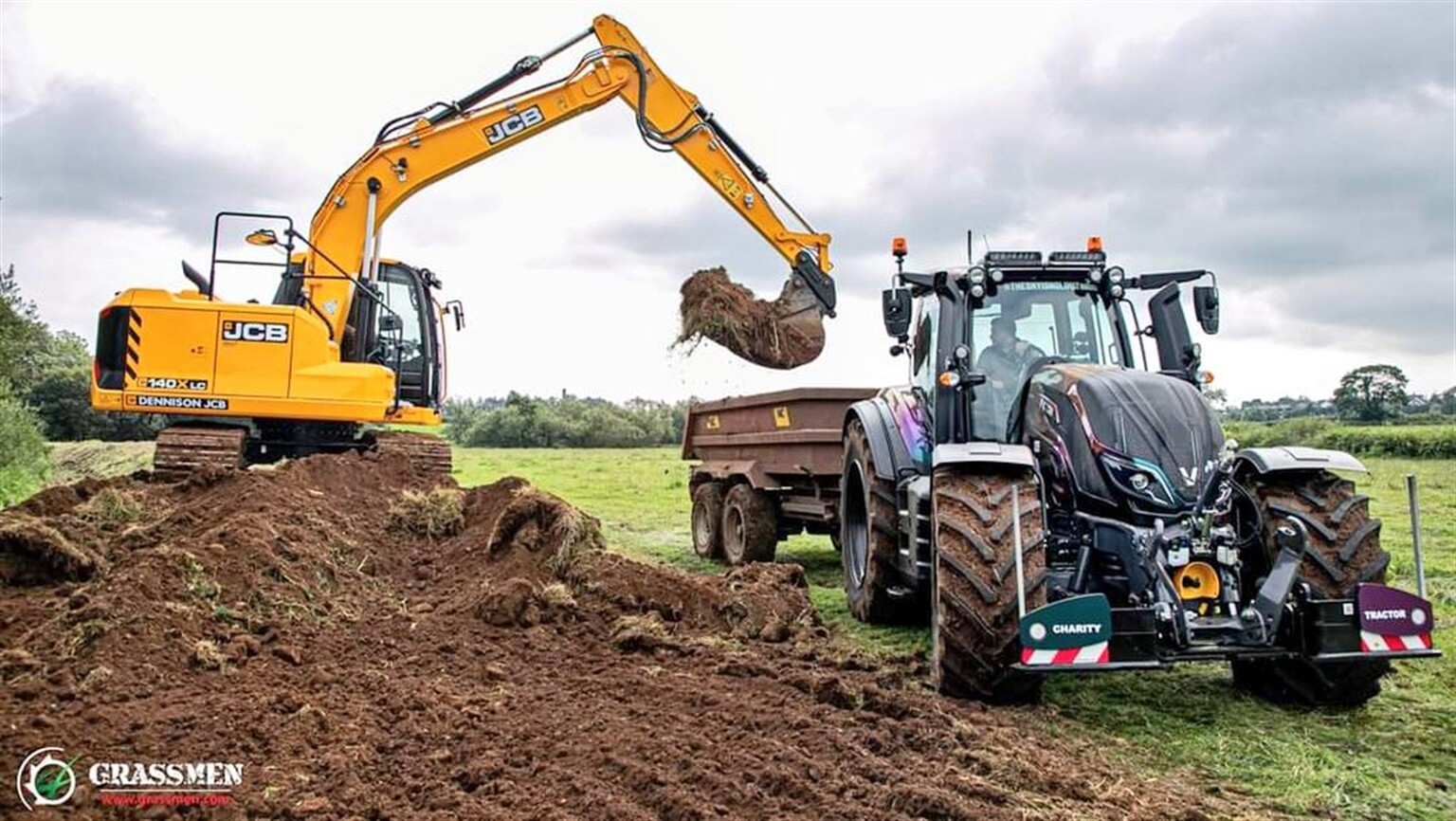 Grassmen get Down & Dirty with the JCB 140XLC