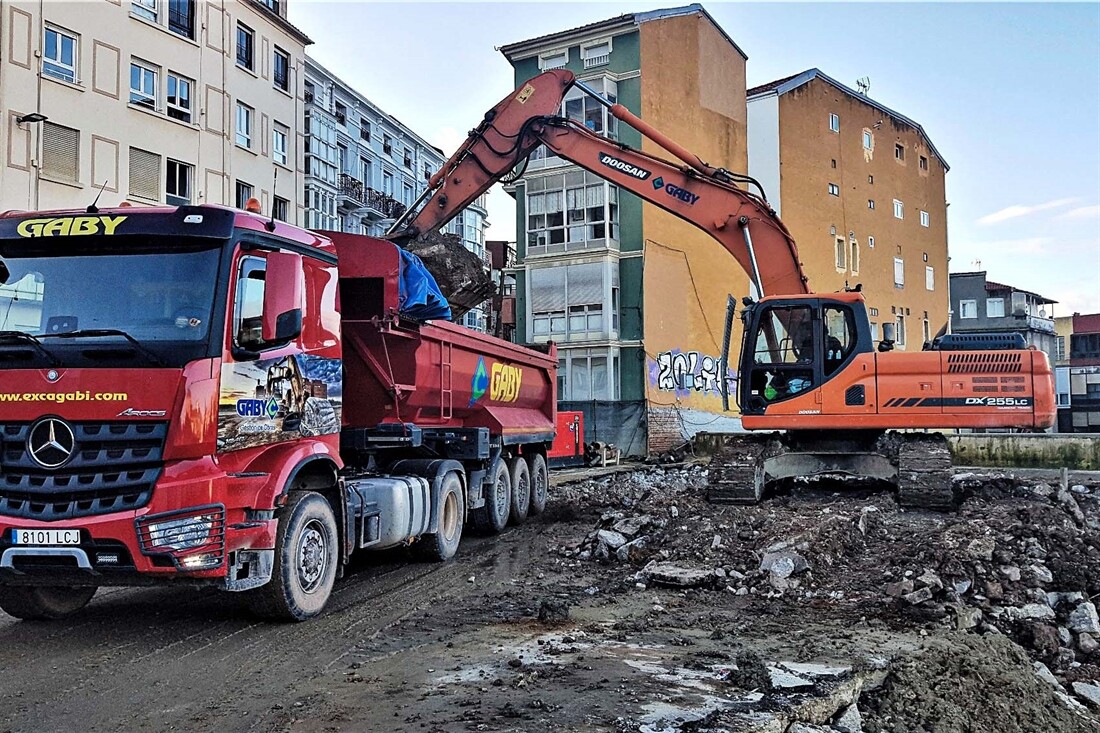 Site cleared by Doosan excavators