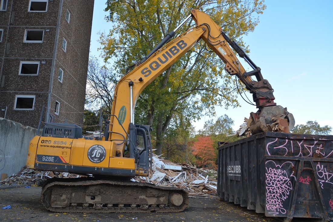 Eleven LiuGong’s Demolishing
