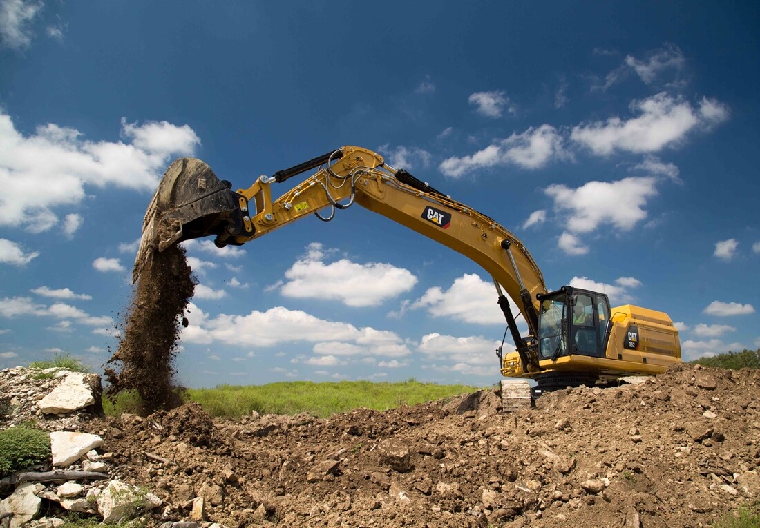 New Cat 352, 374 and 395 large excavators