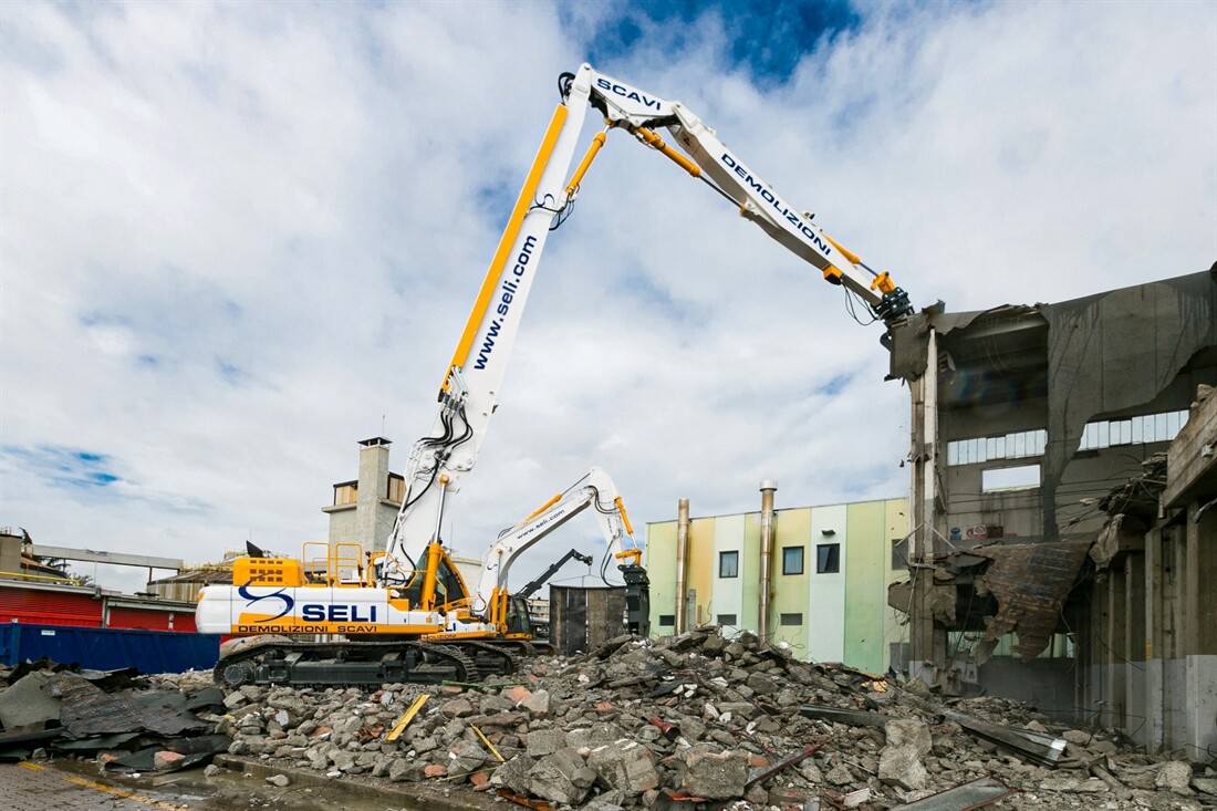 Doosan DX530DM tears down Milans Belloli oil mill