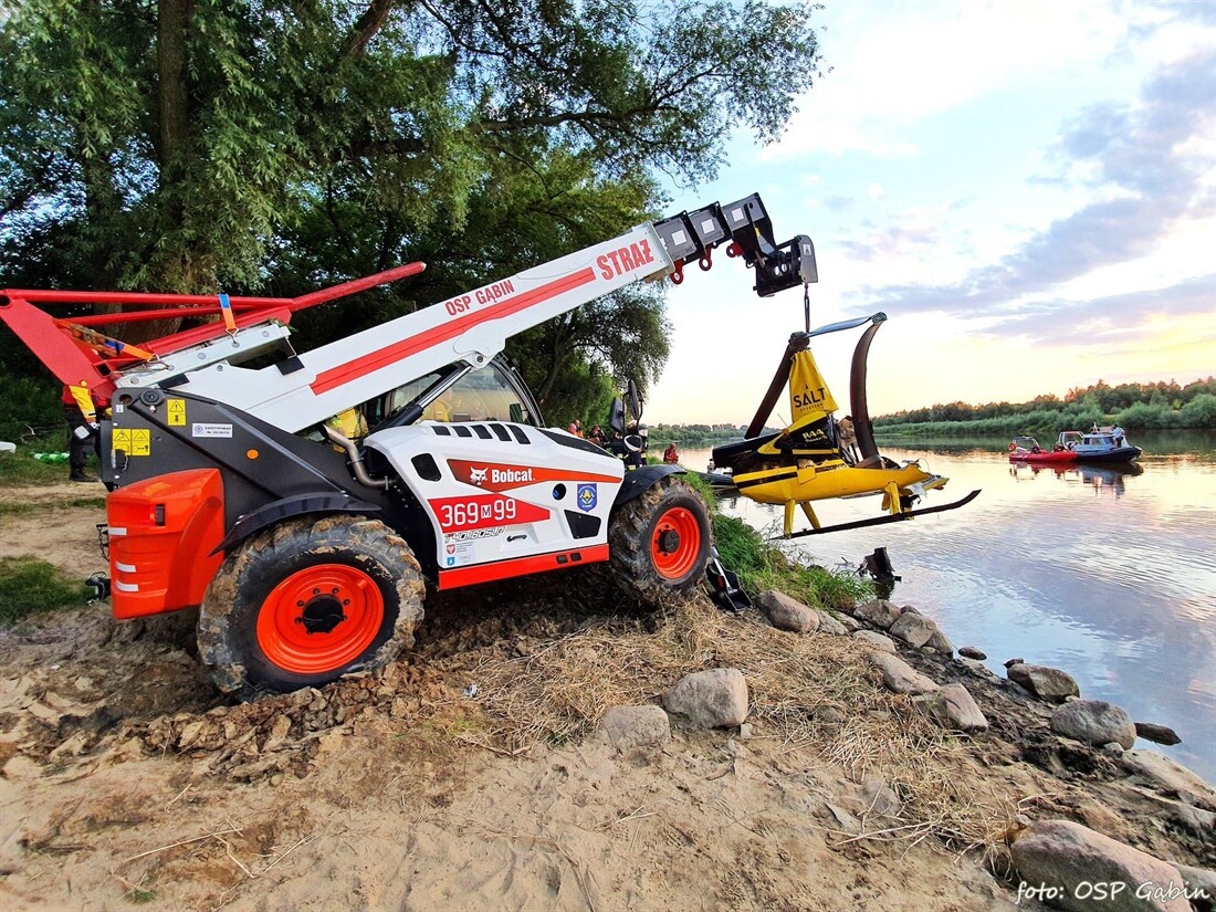 Bobcat telehandler helps Polish fire brigade