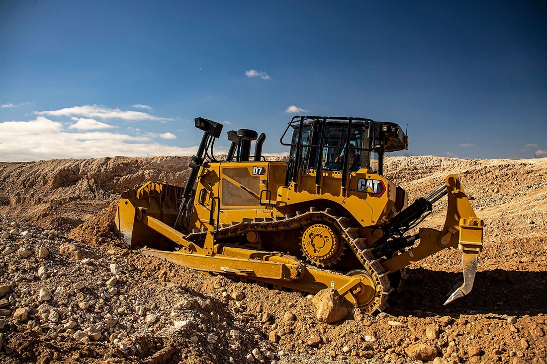 New High Drive Cat D7 dozer