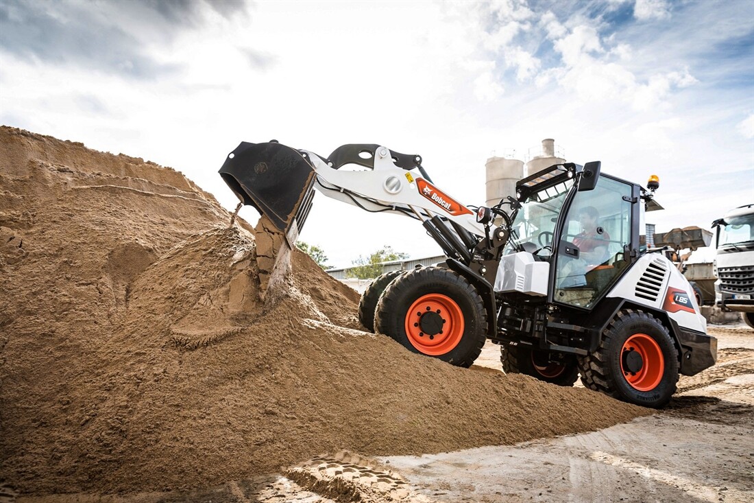 New Bobcat L85 CWL compact wheel loader