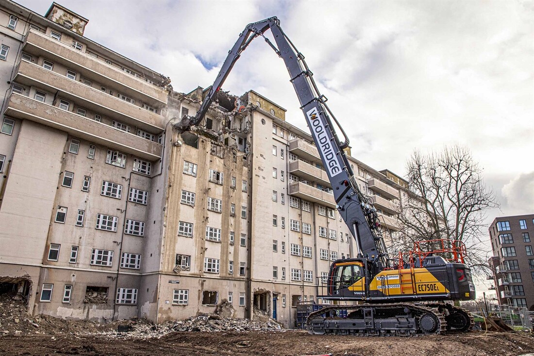 Volvo EC750EL with Kocurek telescopic boom